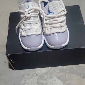 Jordan 11 Retro low. 6C
